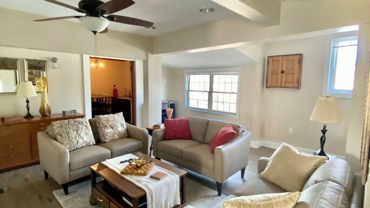 West Central Apartment | Explore Downtown Fort Wayne The Declan House -Modern 2-bedroom with WiFi and AC