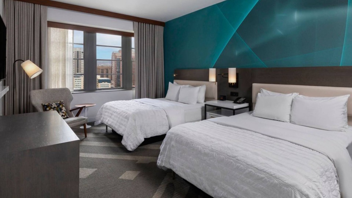 Downtown Houston Hotel | Explore Houston in a Pet Friendly Unit!
