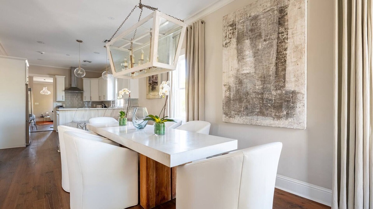 Irish Channel House | Explore Magazine Street from a Chic, Tranquil Home