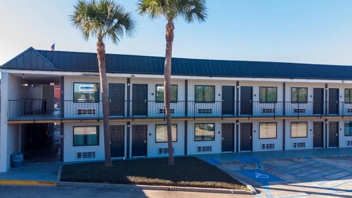 Slidell Hotel | Explore New Orleans w/Comfortable Base Near French Quarter – 3 Affordable Units
