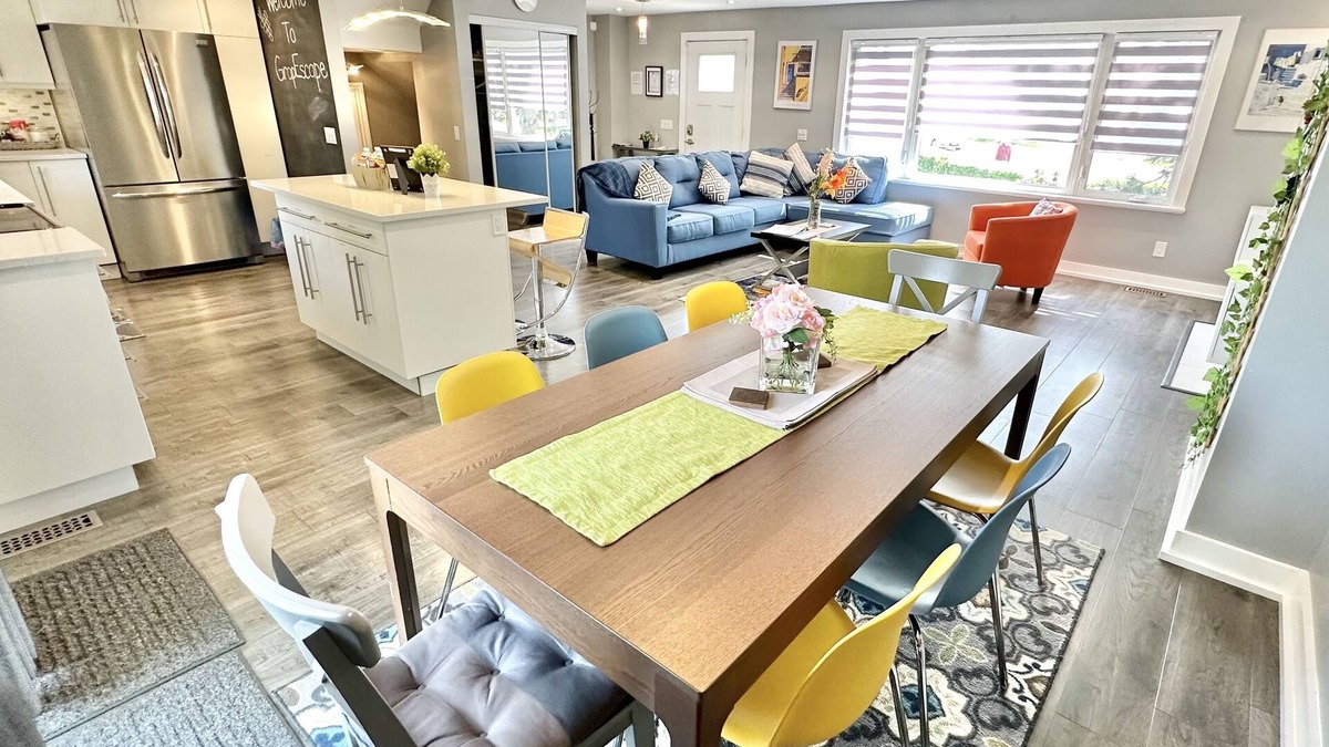 Port Weller West House | Explore Niagara On the Lake Retreats!
