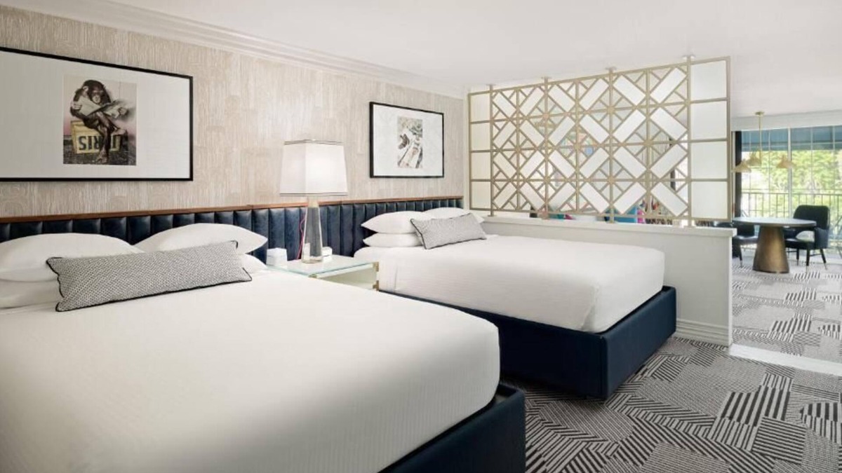 Tri-West Hotel | Explore the famous Sunset Strip! Spacious Suite with Balcony & Kitchenette! Pool