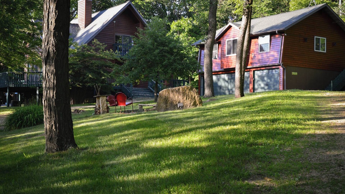 Woodman House | Explore the heart of the driftless area! The Carriage House awaits your arrival!