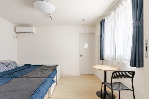 Minato Apartment | EXPO 22 min,24 min to MINAMI-Namba-Dotonbori,Shinsaibashi,AMERICAMURA,Grand Kagetsu,26 min to MINAMI-Nippombashi-Kuromon Market,National Bunraku,13 min to NISHI-Osakako-KAIYUKAN,Santa Maria,LEGOLAND,Tempozan Ferris,Tempozan Marketplace,Park