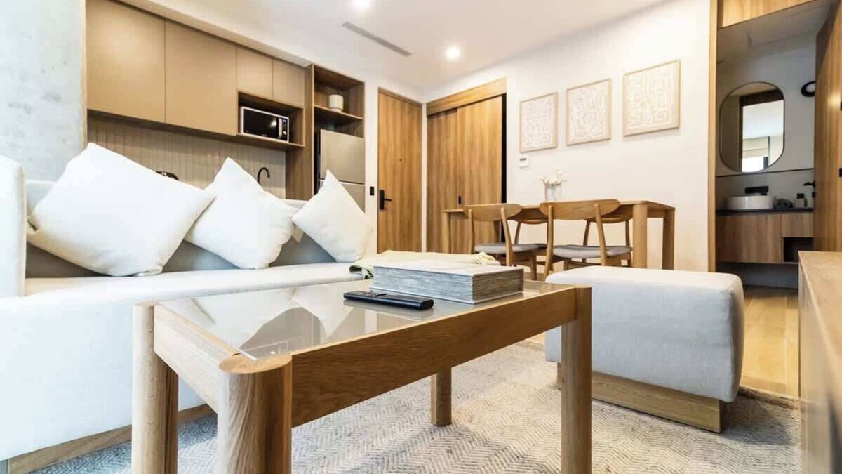 Zona Expo Apartment | Expo Summary: Departa