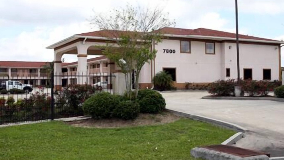 Bridge City Hotel | Express Inn and Suites