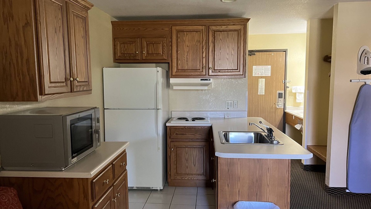 Decatur Hotel | Express Inn & Suites