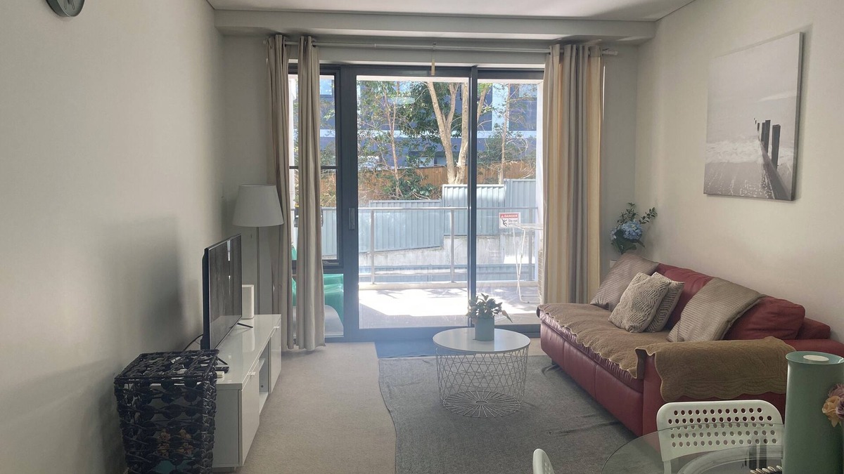 Lane Cove West Apartment | Exquisite 1 Bedroom Plus Study +Parking, Close to CBD