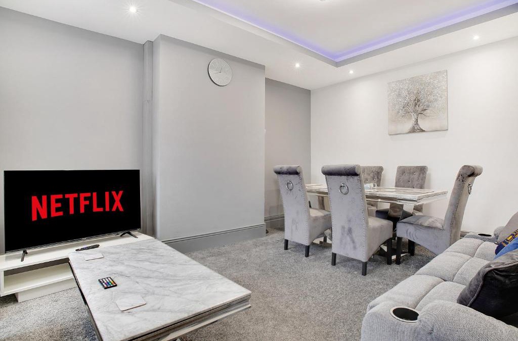 Fenham House | Exquisite 3-Bedroom, Newly Renovated, Sleeps 6