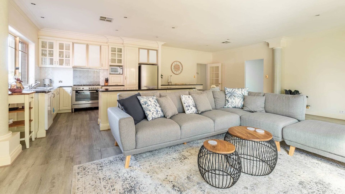 Highbury House | Exquisite, Charming 4BR Family Getaway
