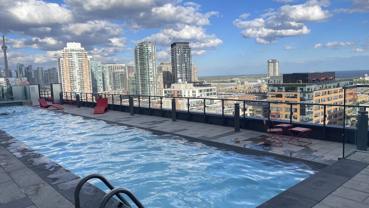 Liberty Village Condo | Exquisite Condo with Stunning Views in Downtown