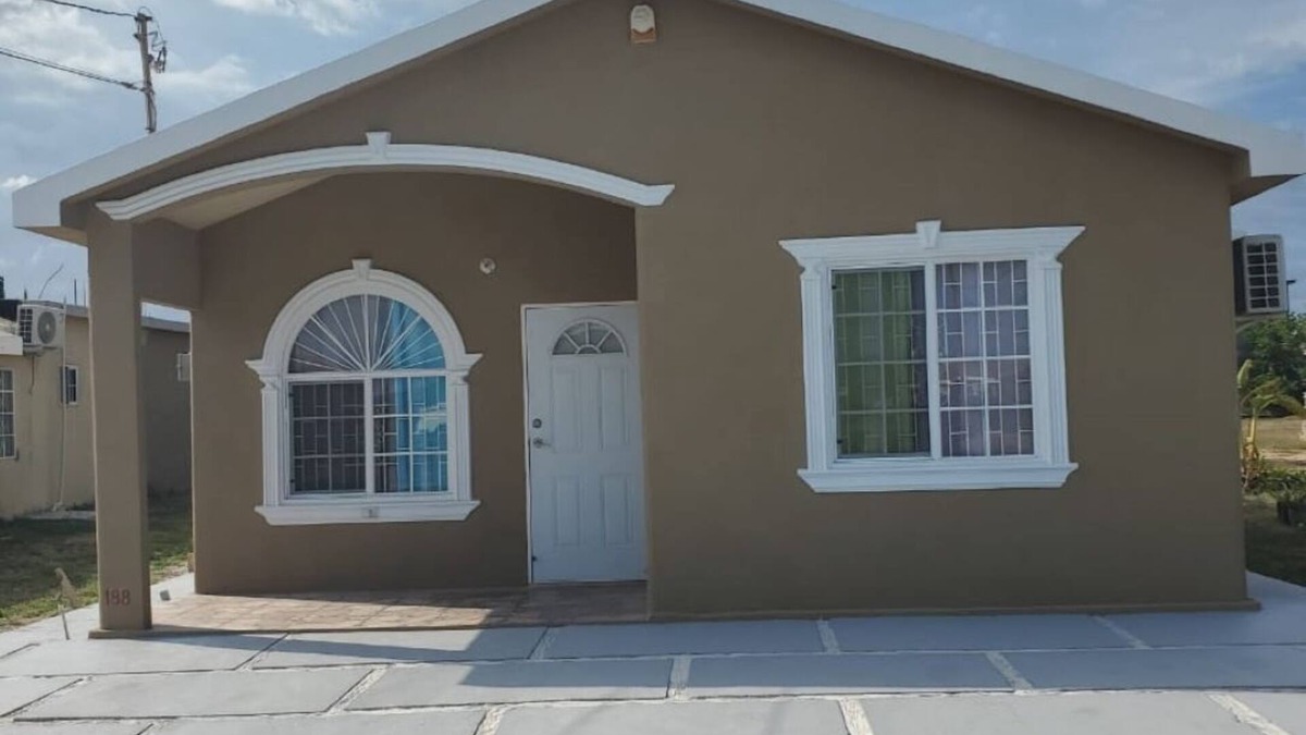 Caribbean Estates House | "Exquisite, cozy, vacation home in Phoenix Park, Portmore, Jamaica".