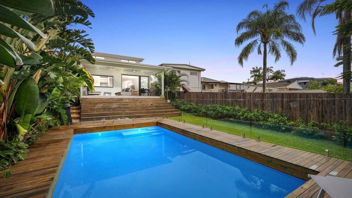 Scarborough House | "Exquisite Family Home & Pool" - Scarborough Q 4020