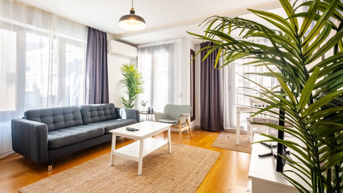 Osmanbey Apartment | Exquisite Flat with Central Location in Nisantasi