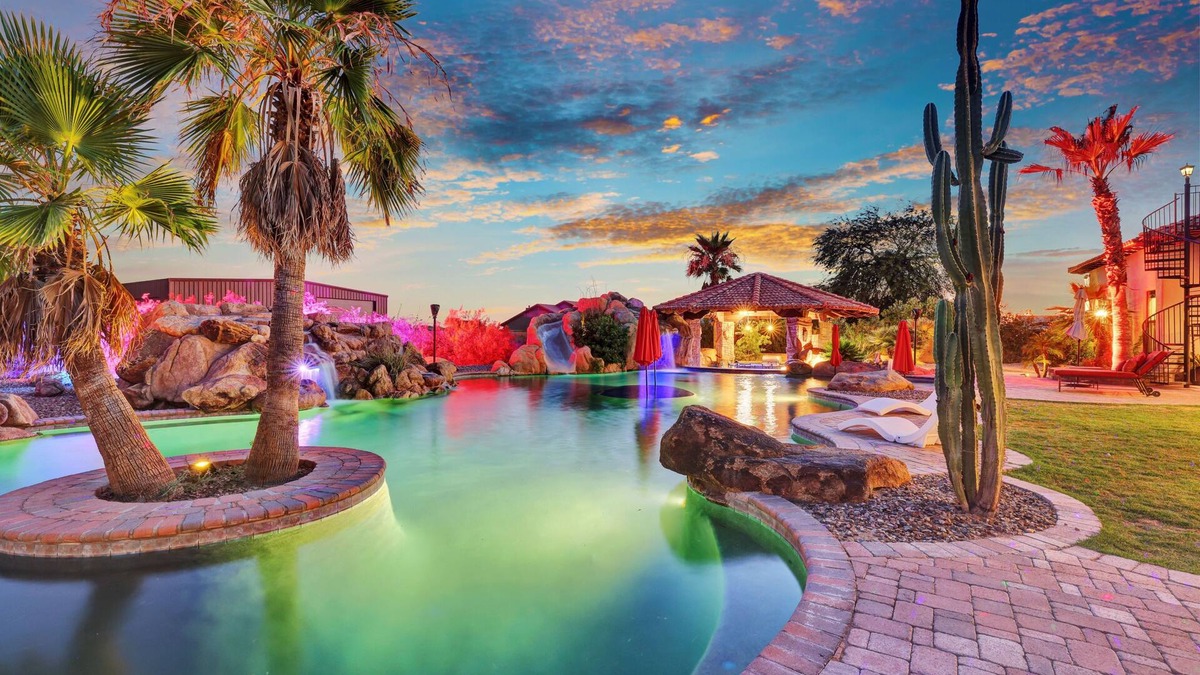 San Tan Valley Villa | EXQUISITE HOME WITH PRIVACY! Family friendly with huge resort style pool