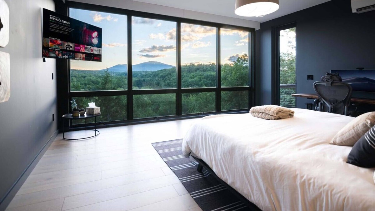 Town of Marbletown House | Exquisite Hudson Valley Panoramic Views, Poolside