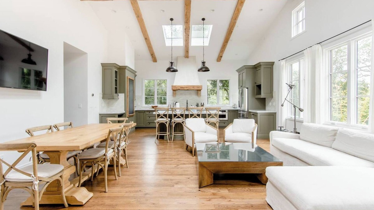 Woodside House | Exquisite luxury executive 2-suite cottage