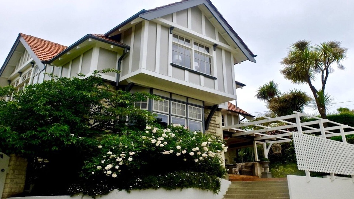 Oamaru House | Exquisite Luxury Property with Stunning Views