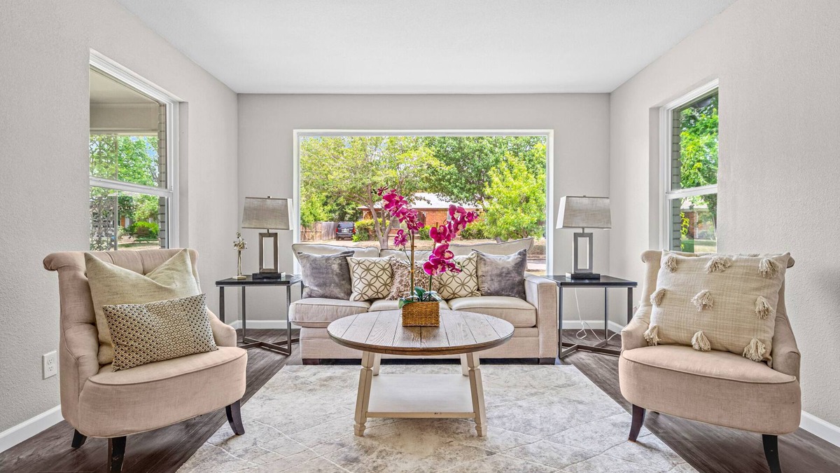 Dallas House | Exquisite Mid-Century Modern home- 3Bed2Bath furnished 15 mins from Downtown