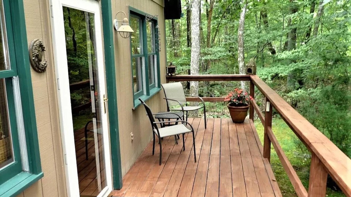 East Stroudsburg Cabin | Exquisite Mountain Cabin Getaway