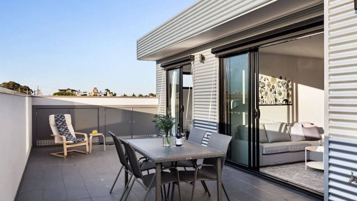 Moonee Ponds Apartment | Exquisite Penthouse - True Indoor Outdoor Living