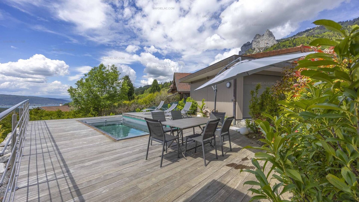 Rovagny Apartment | Exquisite UBAC Apartment with Swimming Pool, Offering Breathtaking Views of the Lake and Mountains"