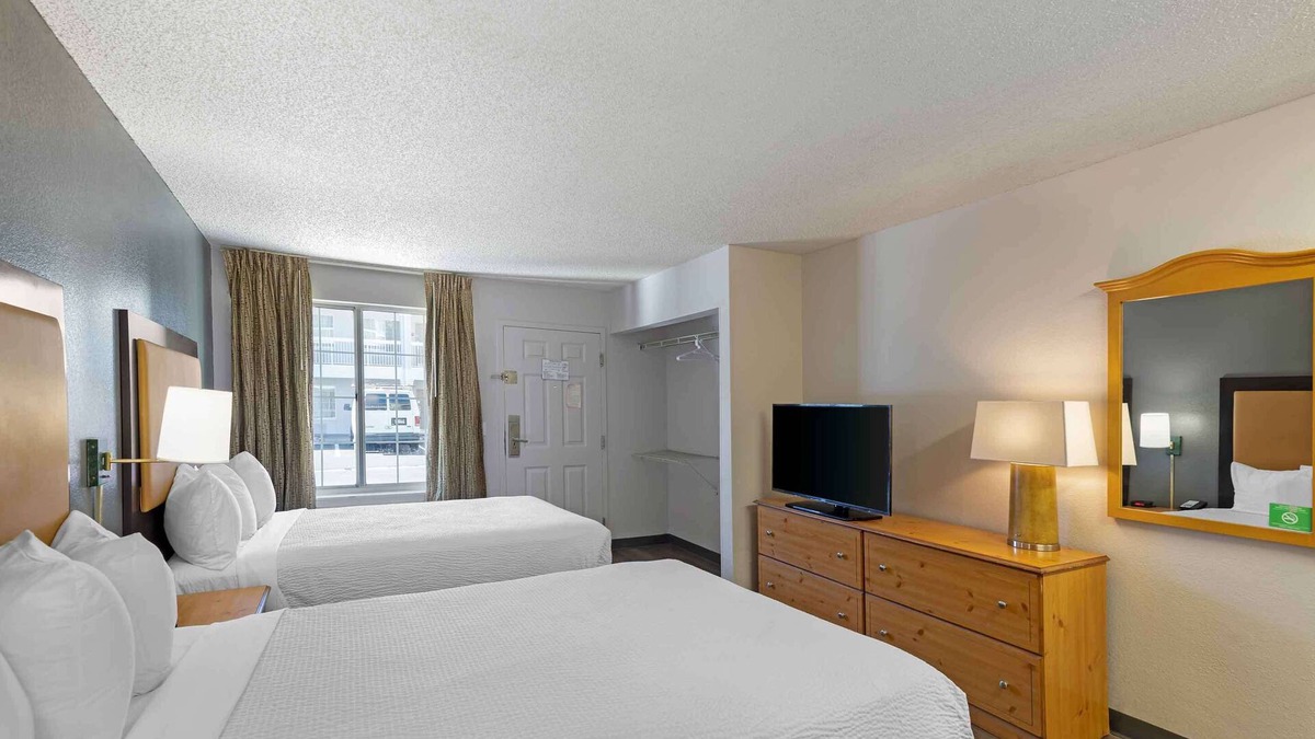 Glendale Hotel | Extended Stay America Select Suites Denver Cherry Creek