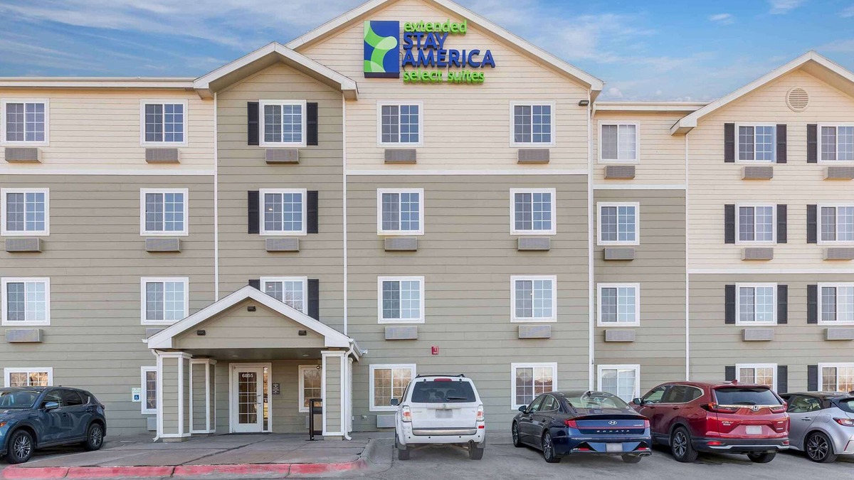 Millard Hotel | Extended Stay America Select Suites - Omaha - Southwest