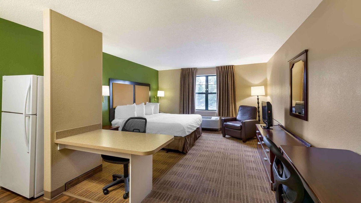 Germantown Hotel | Extended Stay America Suites Washington DC Germantown Milest