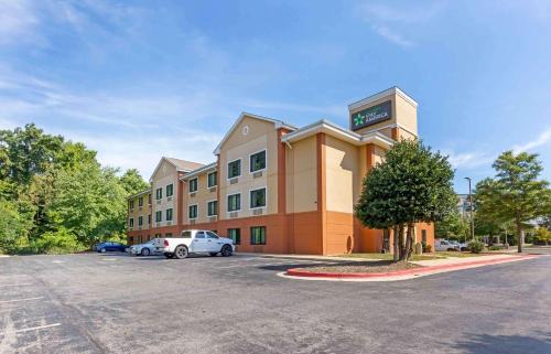 Lake Arbor Hotel | Extended Stay America Suites - Washington, DC - Landover