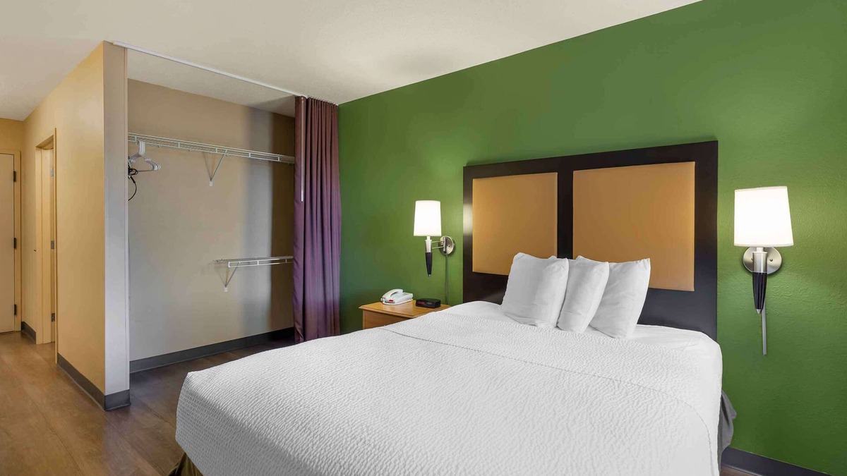 North Olmsted Hotel | Extended Stay America Suites Cleveland Airport North Olmsted