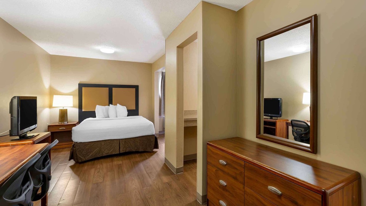 North Olmsted Hotel | Extended Stay America Suites Cleveland Great Northern Mall