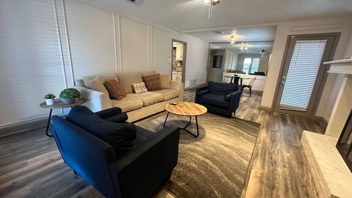 Northeast Carrollton House | Extended Stay: Backyard, Garage, Fireplace