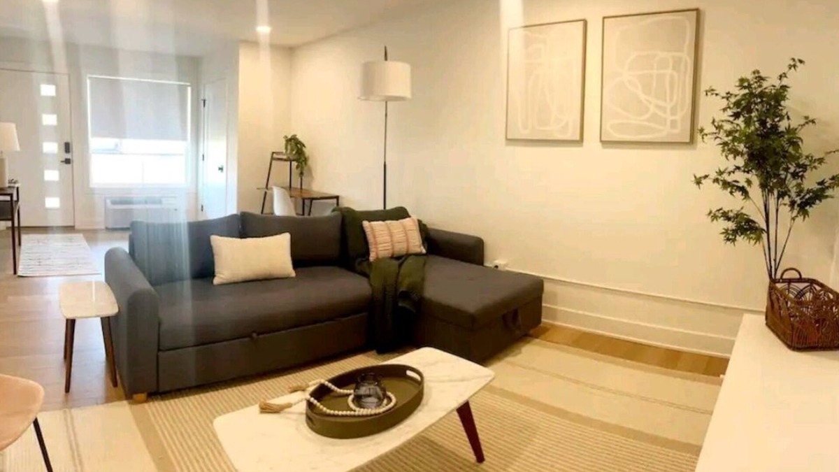 Lynchburg Condo | Extended stay+Downtown+Parking+Pool+Pets