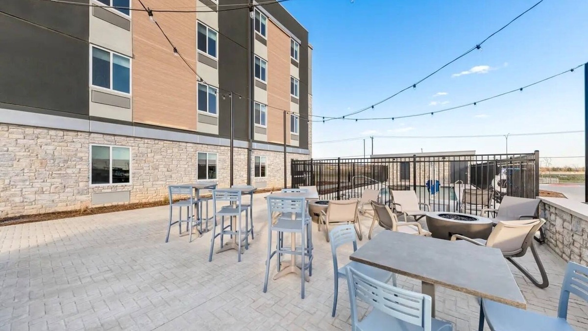 Waco Hotel | Extended Stay Gem w/Modern Style – 7 Min from McLane Stadium