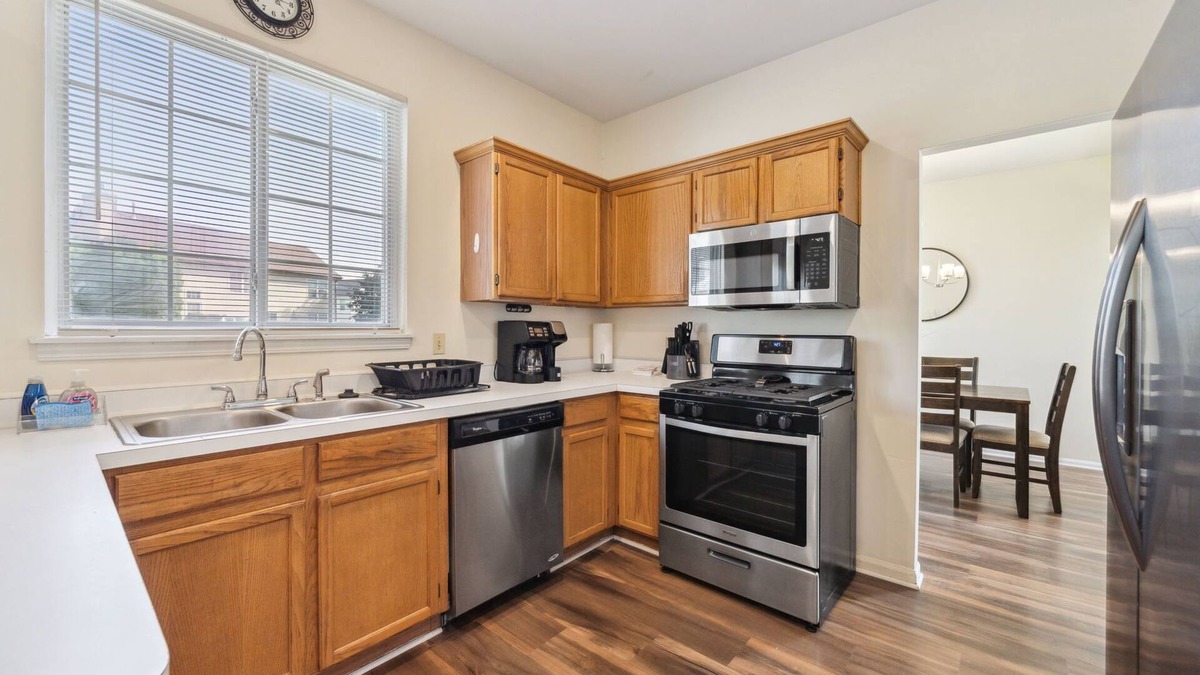 Fox Valley House | Extended Stay Plainfield FHS Rental - Metcalf Ct - #2