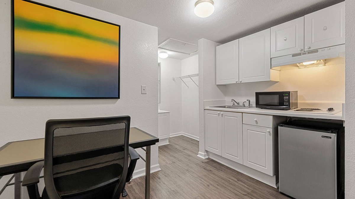 Montgomery Hotel | Extended Stay Studios