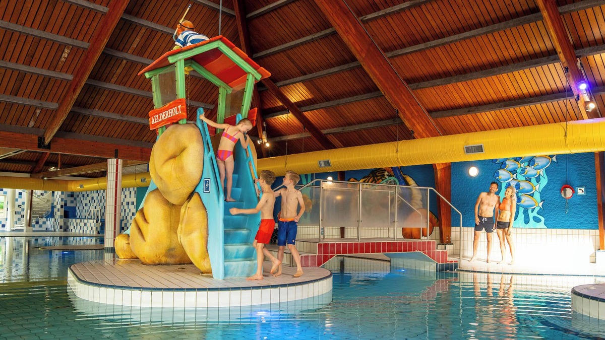 Aalden House | Extra luxury 8-person bungalow in the holiday park Landal Aelderholt