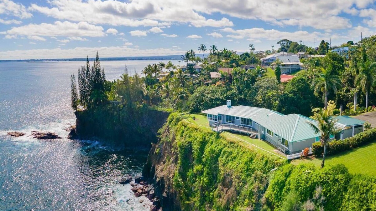 Kapoho House | EXTRAORDINARY Hale Kuikahi Oceanfront Retreat - fully airconditioned!