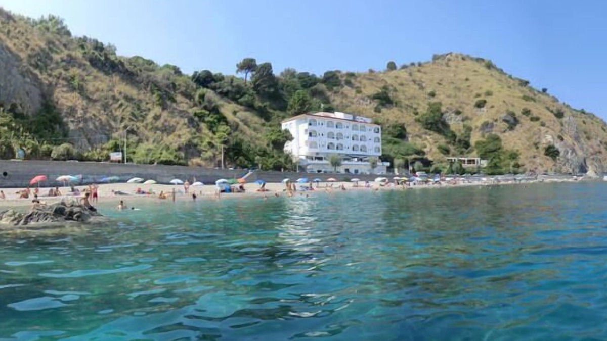 Capo d'Orlando Apartment | Extraordinary Holiday House 50 meters from the sea in Capo d'Orlando - San Gregorio