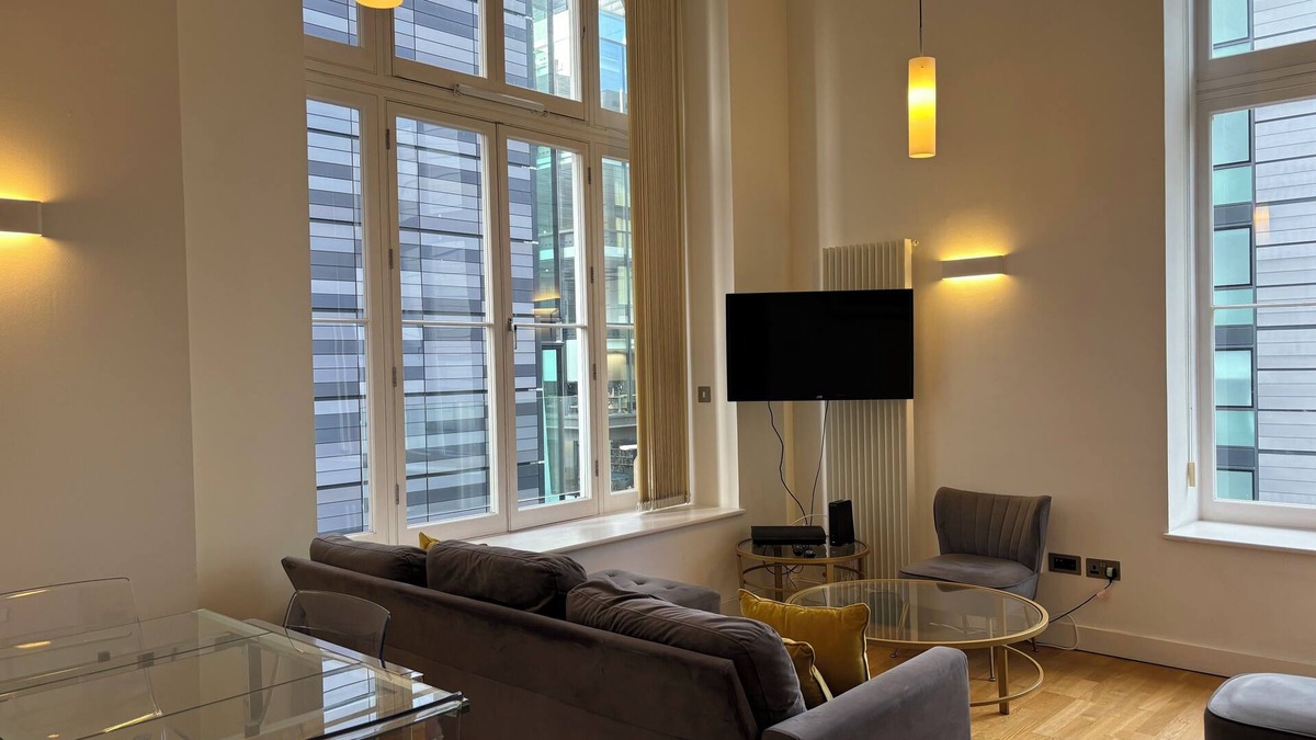 Laurieston Apartment | Extremely central Quartermile apartment near Castle and University