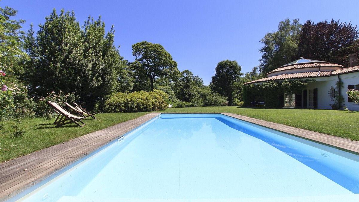 Dormelletto Villa | Eye-catching villa with pool in a huge private park! - Villa Monti