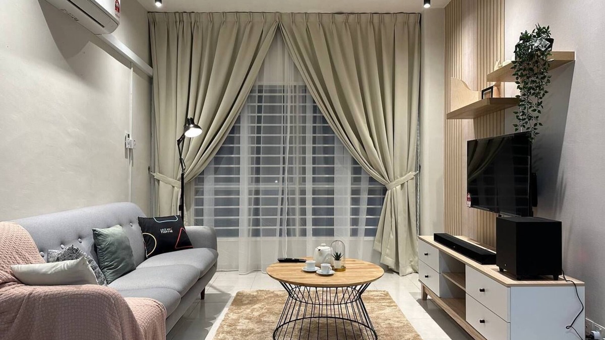 Nilai House | Ezhome Adelena Bayu Residence Homestay