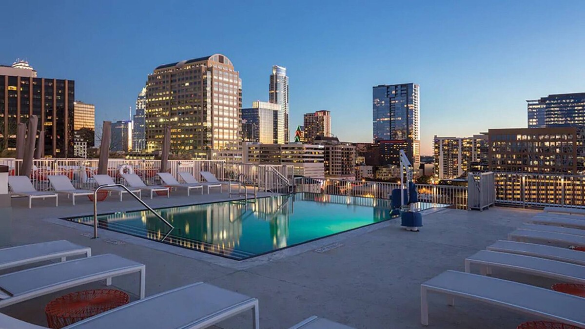 Civic District Resort | F1 Austin 2023- Wyndham Resort Suite Downtown Austin