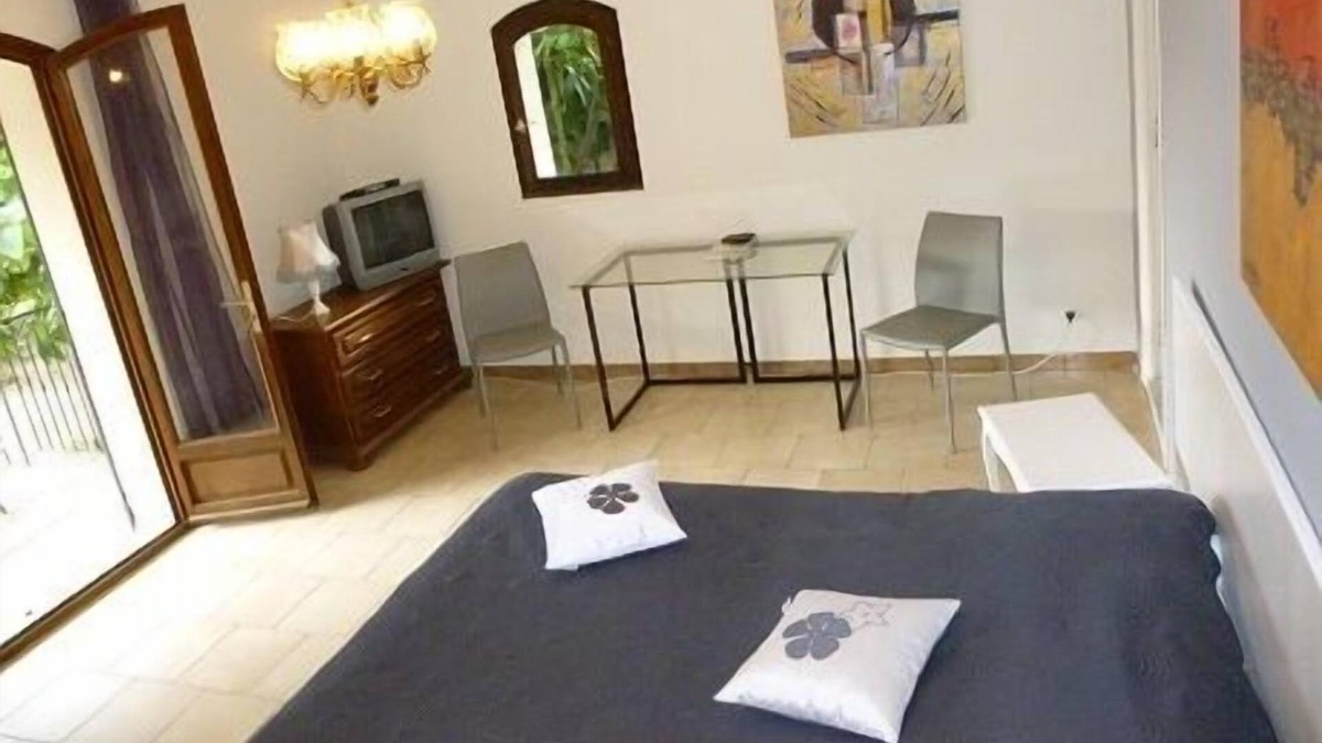 Soveria Apartment | F1 Garden level surrounded by nature and close to Corte