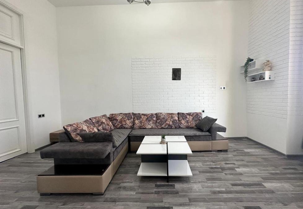 Shahbuz Apartment | F1 Hard Rock Apartments