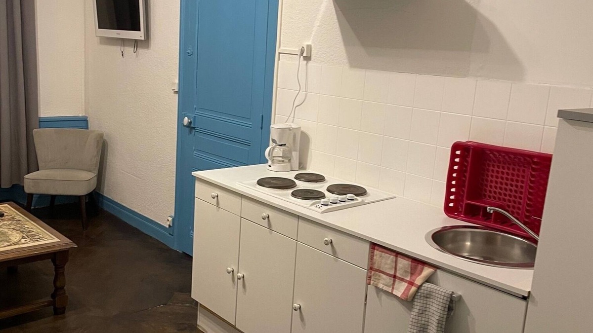 Gueret Apartment | F2 - 1 bedroom with 1 double bed and sofa bed