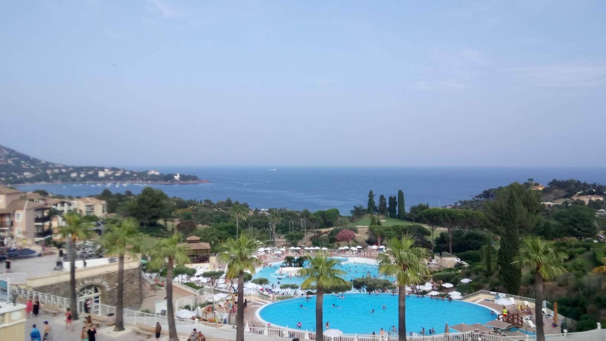 Cap Esterel Apartment | ☀️F2 3 * ST RAPHAEL Cap Esterel 5 px Sea View clim beach & pools 5 min
