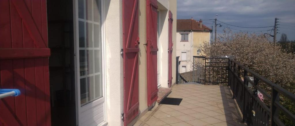 Corbeil-Essonnes Apartment | F2 accueillant de 54 m² refait à neuf