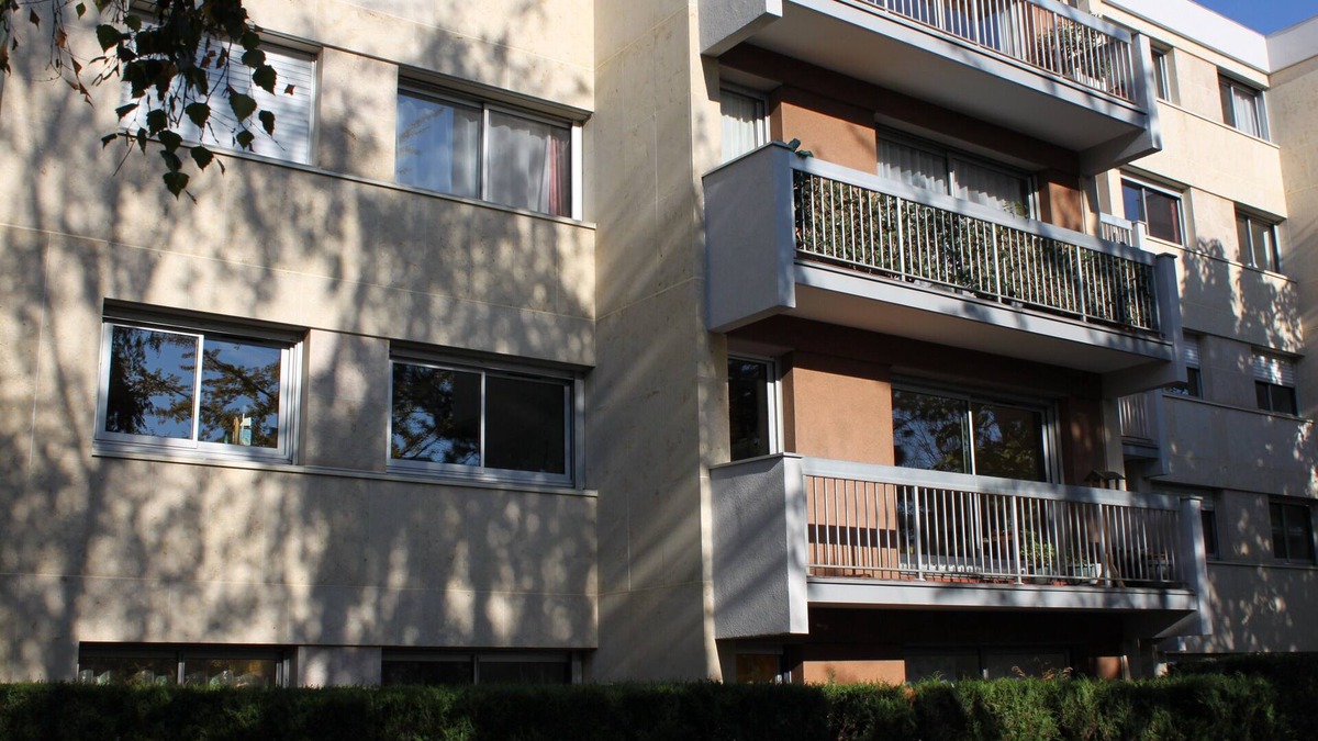Le Vesinet Apartment | F3 standing LE VESINET (VERSAILLES 12 km - PARIS 18 km)